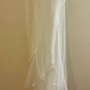 Cathedral length veil